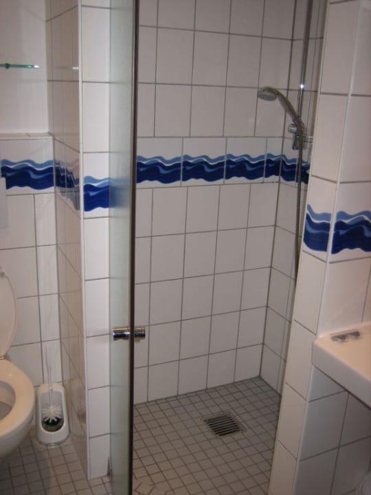 Zweiter Teil vom Bad in der FeWo Cliff Hotel Rügen