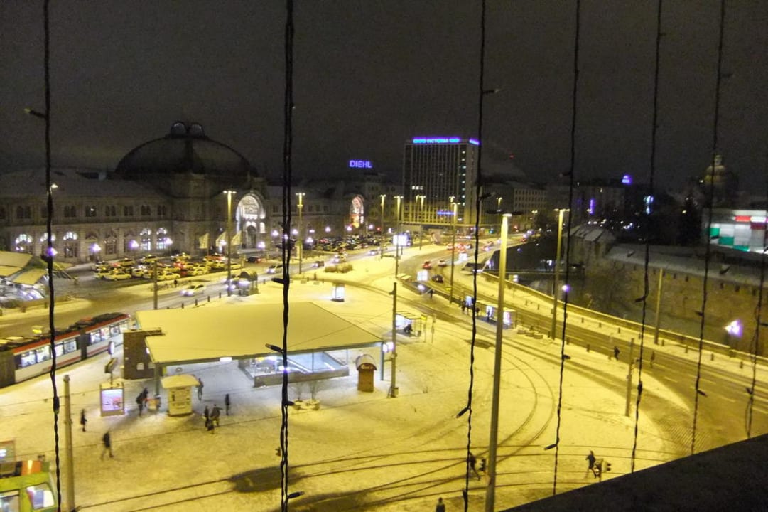 Ausblick auf HBF im Schnee Le Méridien Grand Hotel Nürnberg