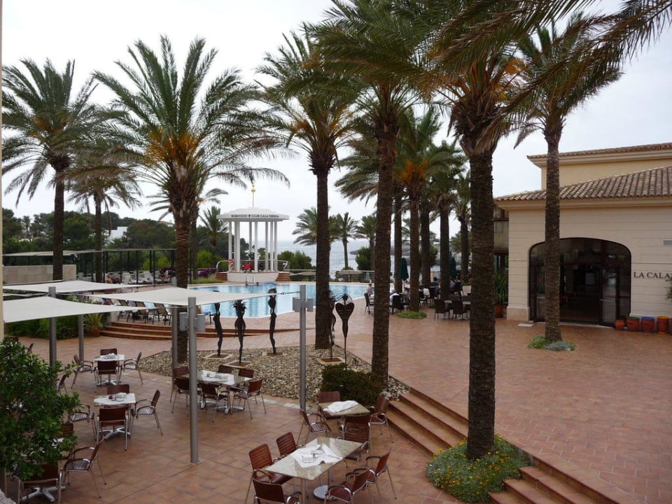 Blick von der "Plaza" Richtung Pool ROBINSON CALA SERENA