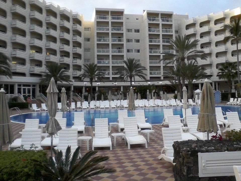 RIU Palace Tres Islas Blick auf das Gebäude Hotel Riu Palace Tres Islas