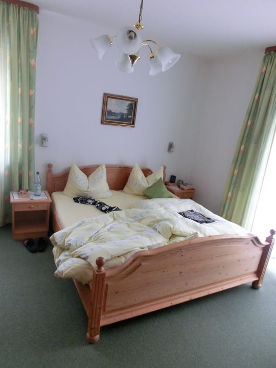 Zimmer Nr. 1 mit Balkon und großem Bad Gästehaus Kiesmüller