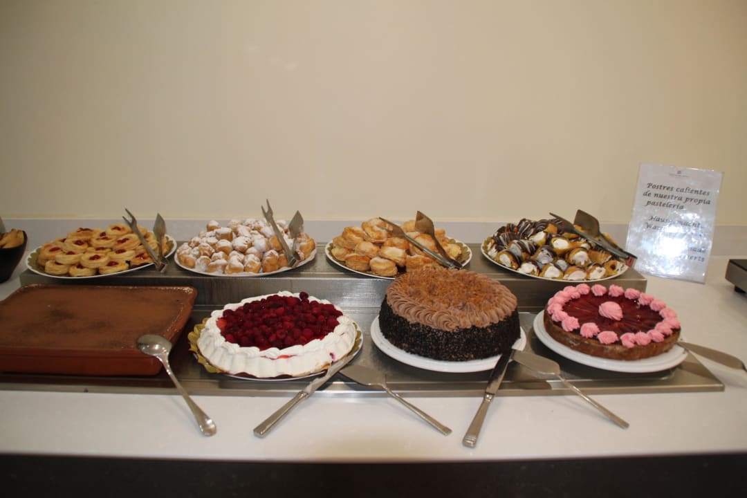 Torten und Dessert täglich frisch Hotel Serrano Palace