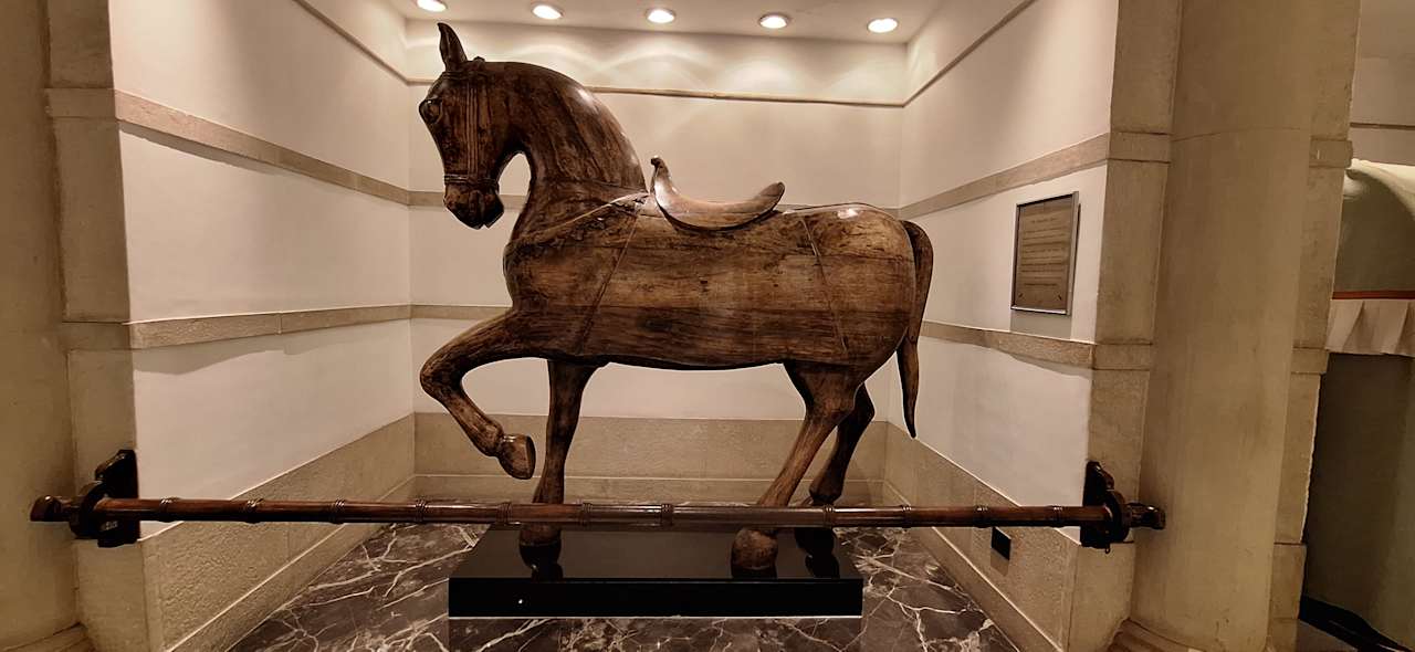 Lobby ITC Maratha