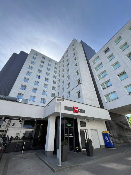Außenansicht ibis Warszawa Reduta