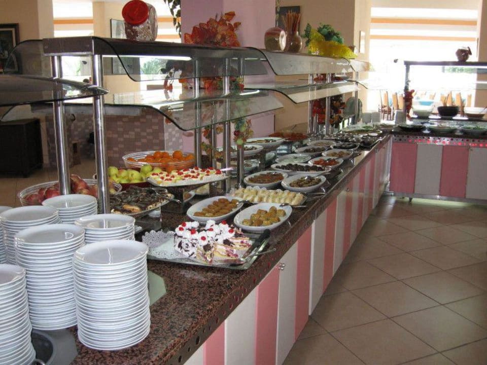 Mittagsbuffet Lonicera Resort & Spa Hotel