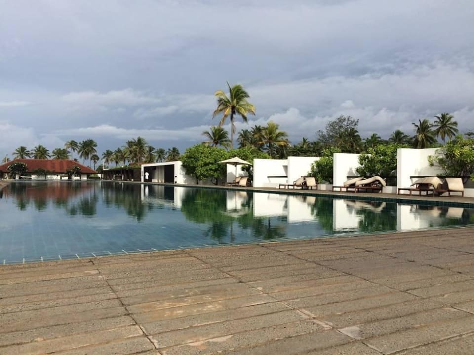 Poolanlage Hotel Jetwing Lagoon