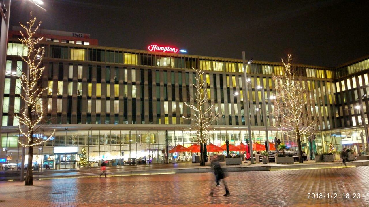 Außenansicht Hampton by Hilton Amsterdam / Arena Boulevard