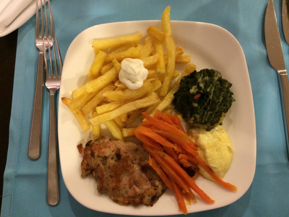 Lecker Ramada Plaza by Wyndham Antalya