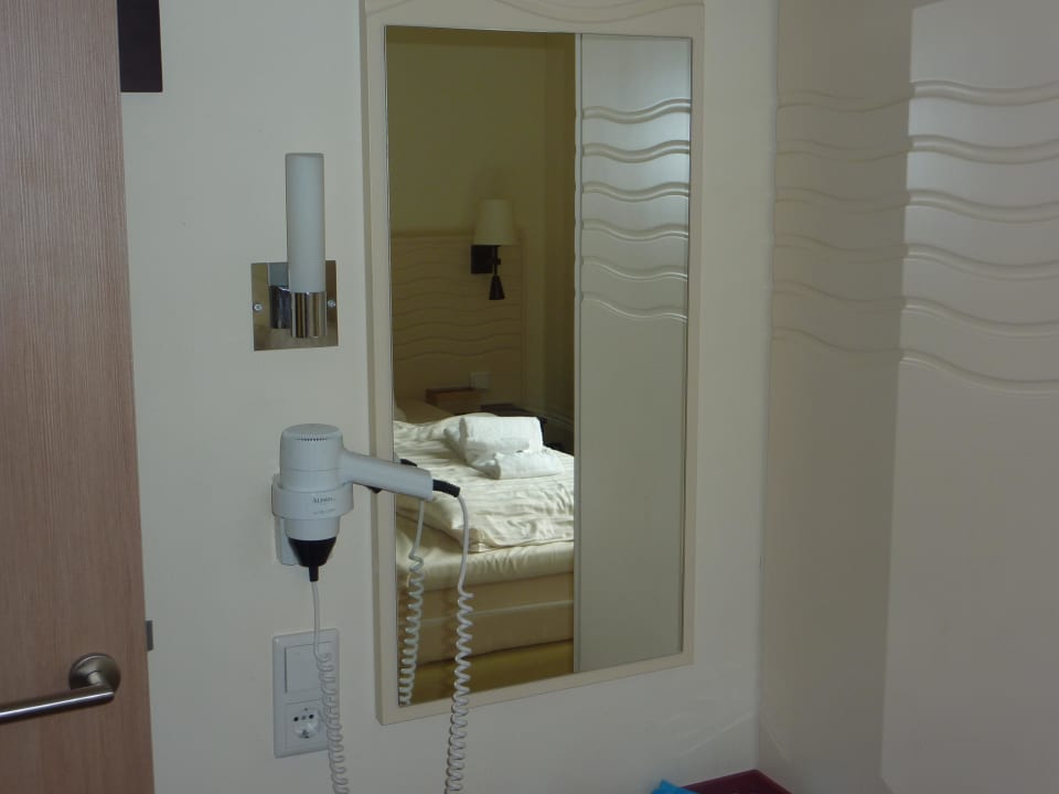 1. Schlafzimmer im 4er Eden VIP (Nr. 613) Center Parcs Het Heijderbos