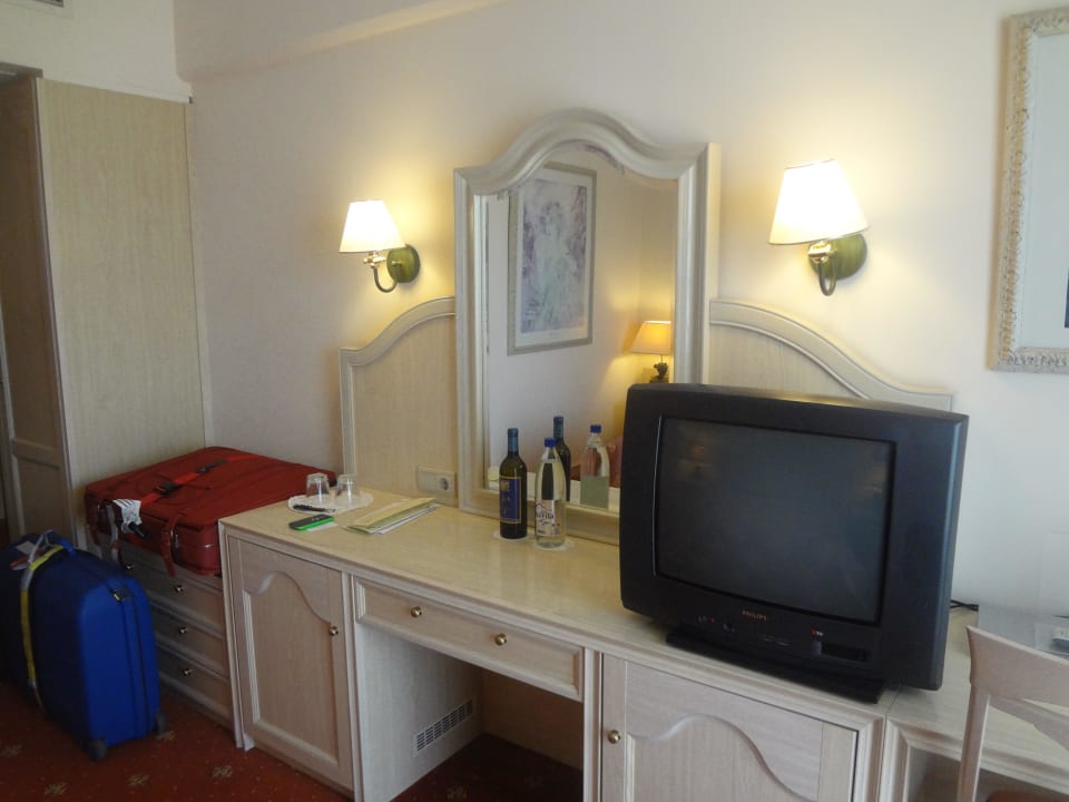 TV zwar alt, aber Sender haben funktionier Rodos Palladium Leisure & Wellness