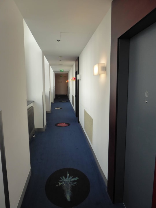 Flur vom Zimmer Nr.130 Mövenpick Hotel Berlin