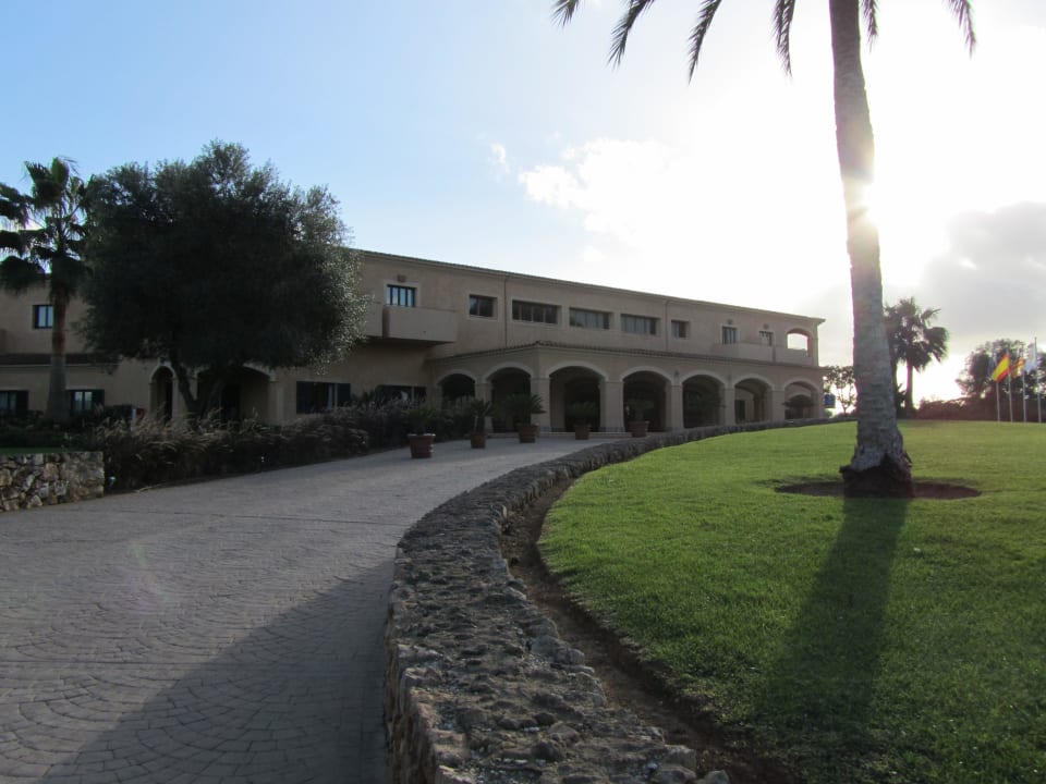Hotelauffahrt Hacienda Son Antem Golf Resort, Autograph Collection