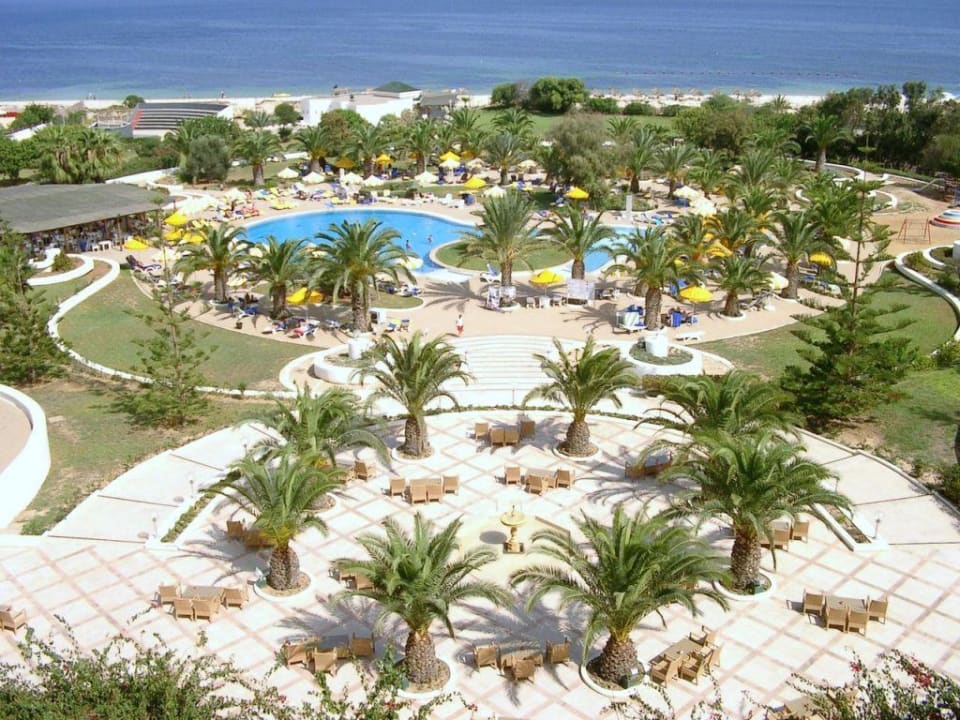 das Areal zwischen Hotel und Strand Iberostar Selection Kantaoui Bay