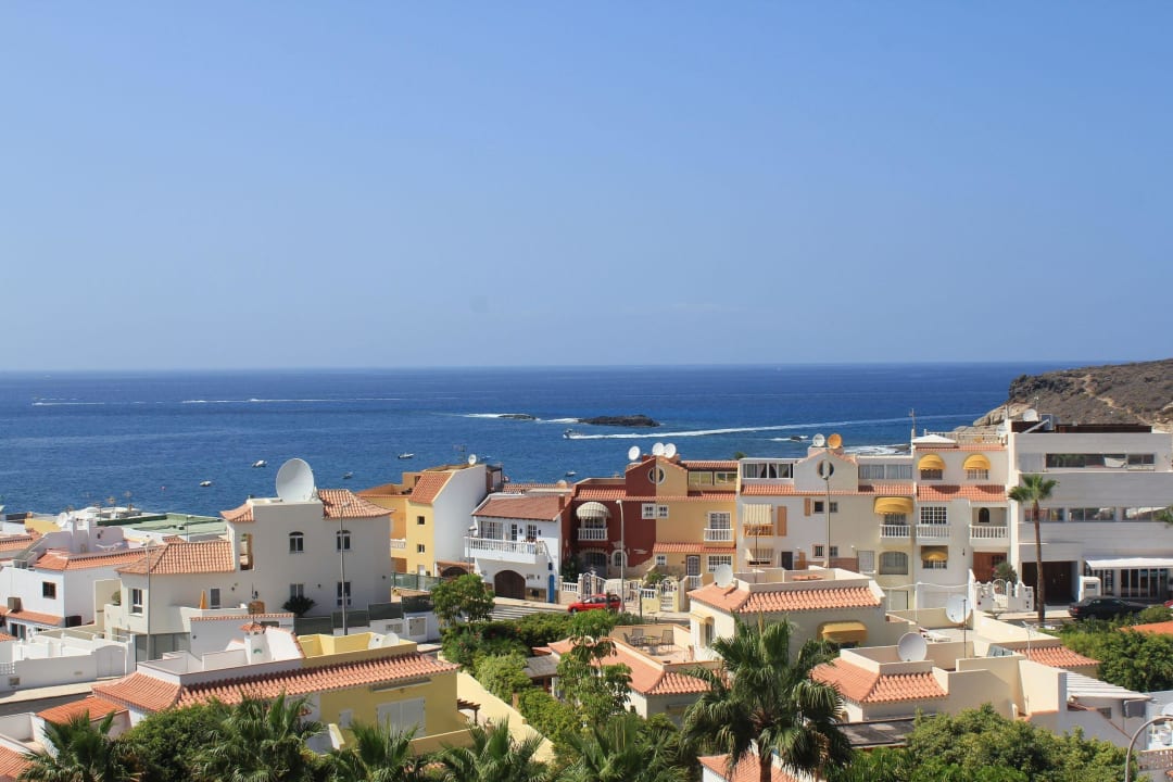 Ausblick auf das kleine Fischerdorf HOVIMA Jardin Caleta
