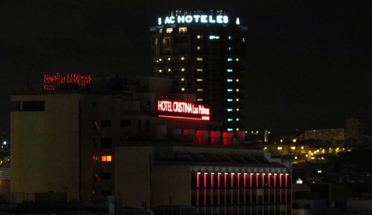 Night view Hotel Cristina by Tigotan