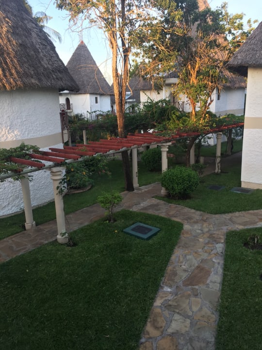 Gartenanlage Neptune Village Beach Resort & Spa