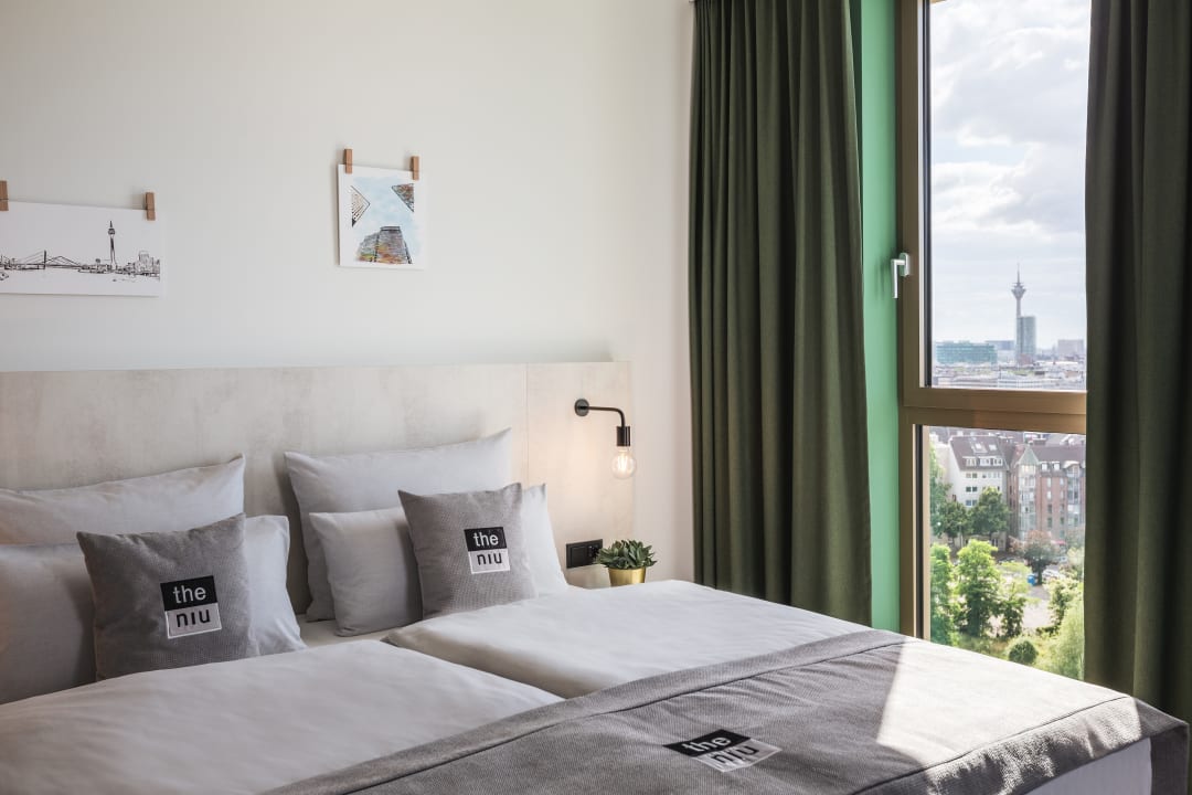 Zimmer Holiday Inn - the niu, Tab Dusseldorf Main Station