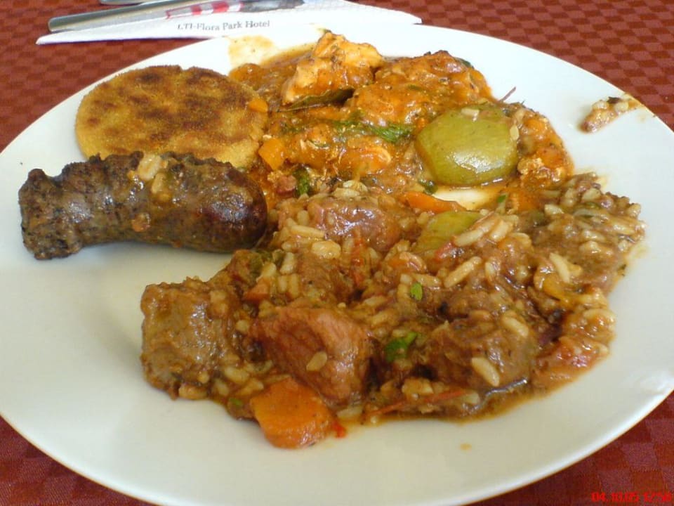 Fertigschnitzel und Mitschimatschi-Essen DAS Club Hotel Sunny Beach