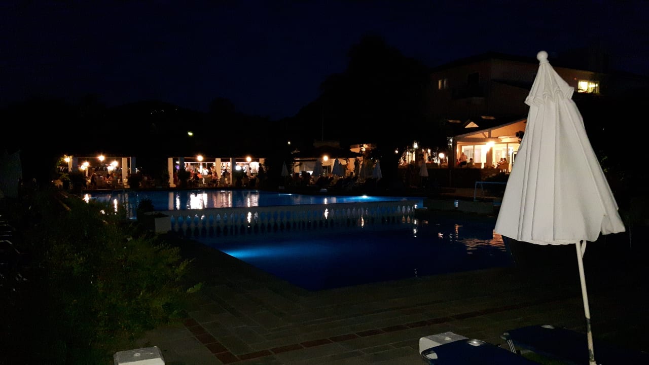 Pool Sentido Apollo Palace