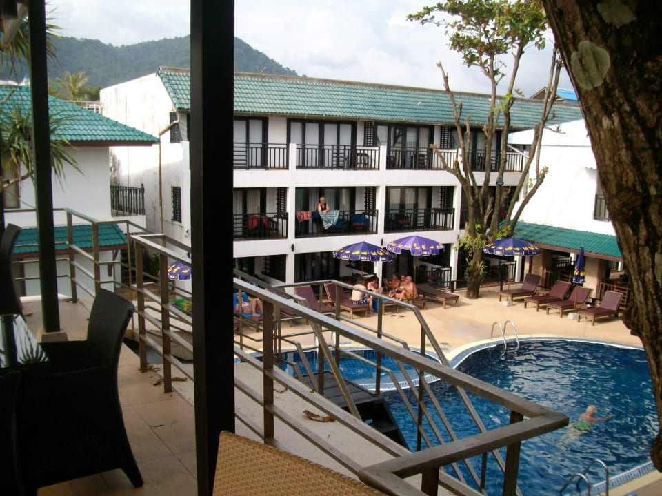 Eines der Hotelgebäude Hotel Patong Bay Garden