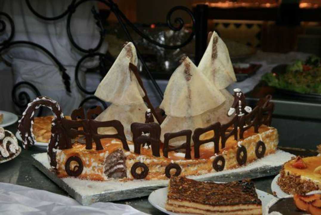 Tort serwowany w restauracji Hotel Aqua Life Yasmine