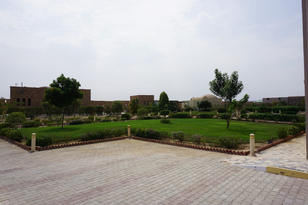 Gartenanlage Rohanou Beach Resort
