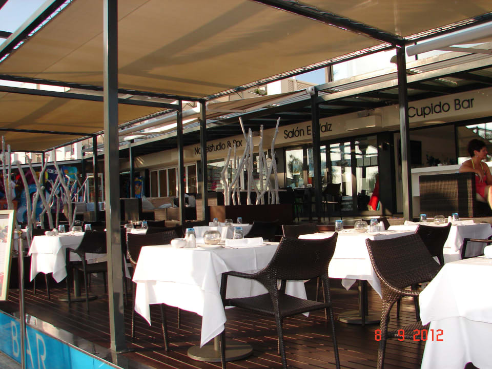 Mit Blick direkt Promenade der Playa Iberostar Waves Bahia de Palma