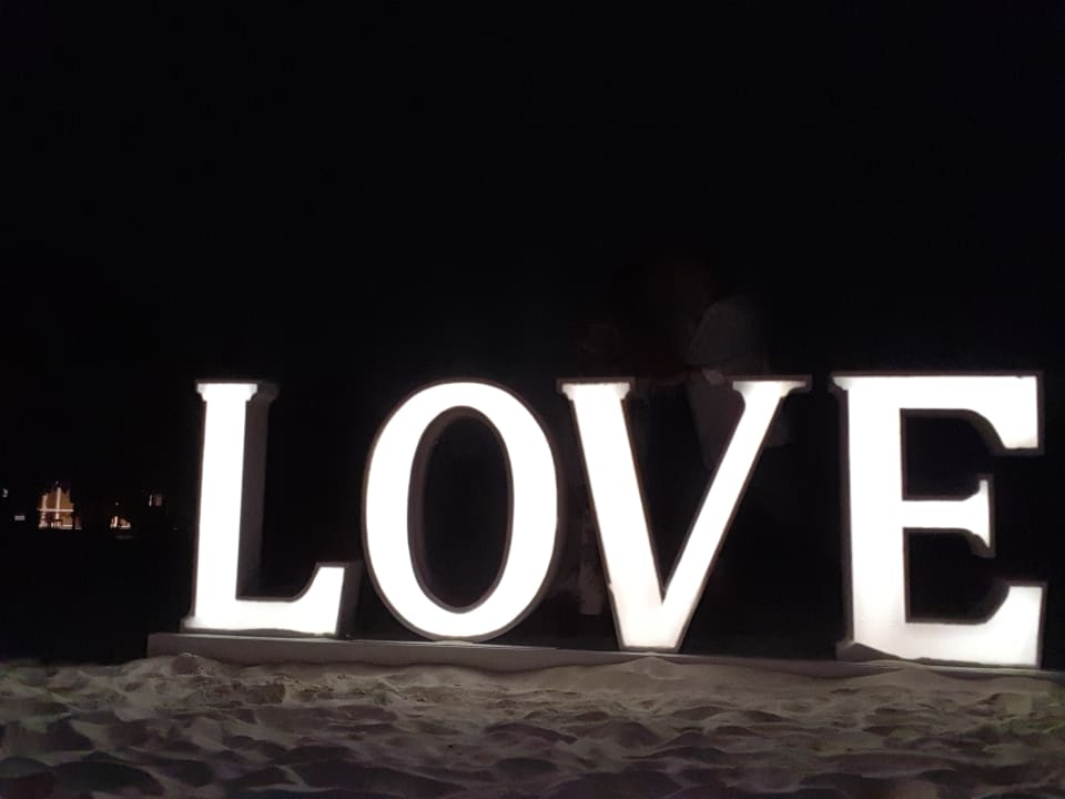 Strand Kuredu Island Resort & Spa