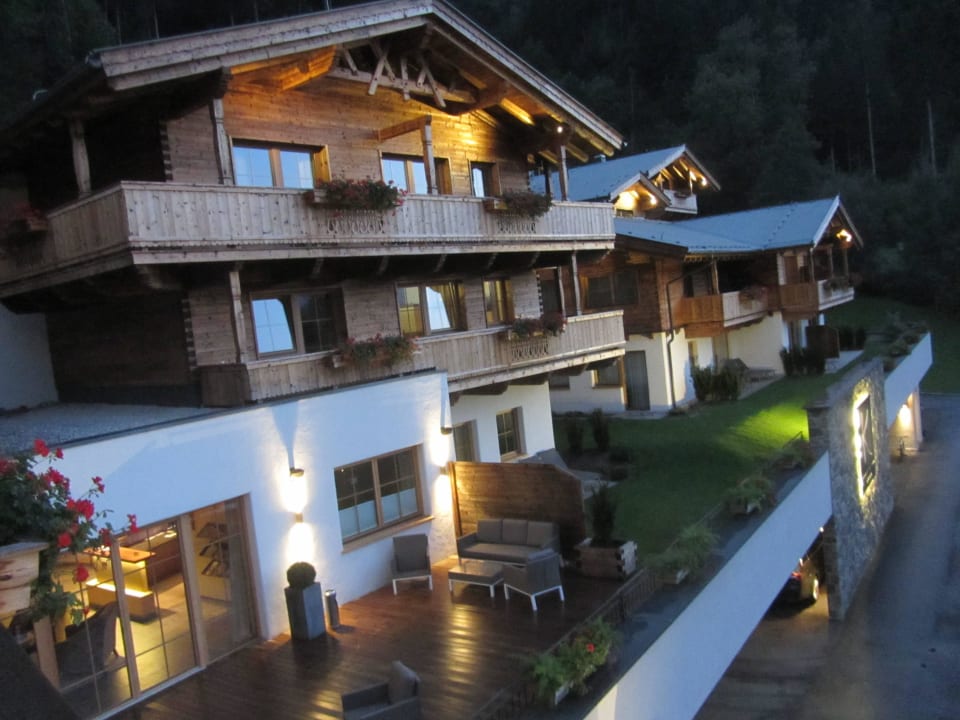 Das Kaltenbach bei Nacht Das Kaltenbach Aparthotel