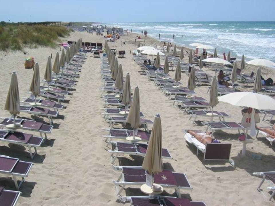 Strand in Richtung Süden Vivosa Apulia Resort