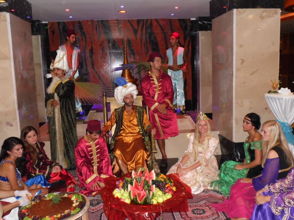 Am türkischen Abend vor dem Hauptrestaurant Siam Elegance Hotels & Spa