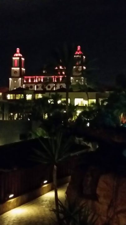 Türmchen in Rot Lopesan Villa del Conde Resort & Thalasso