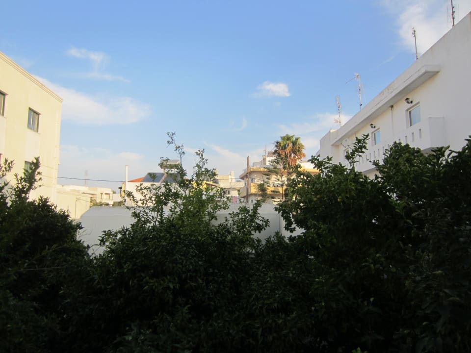 Von der ruhigen Seite Hotel Imperial