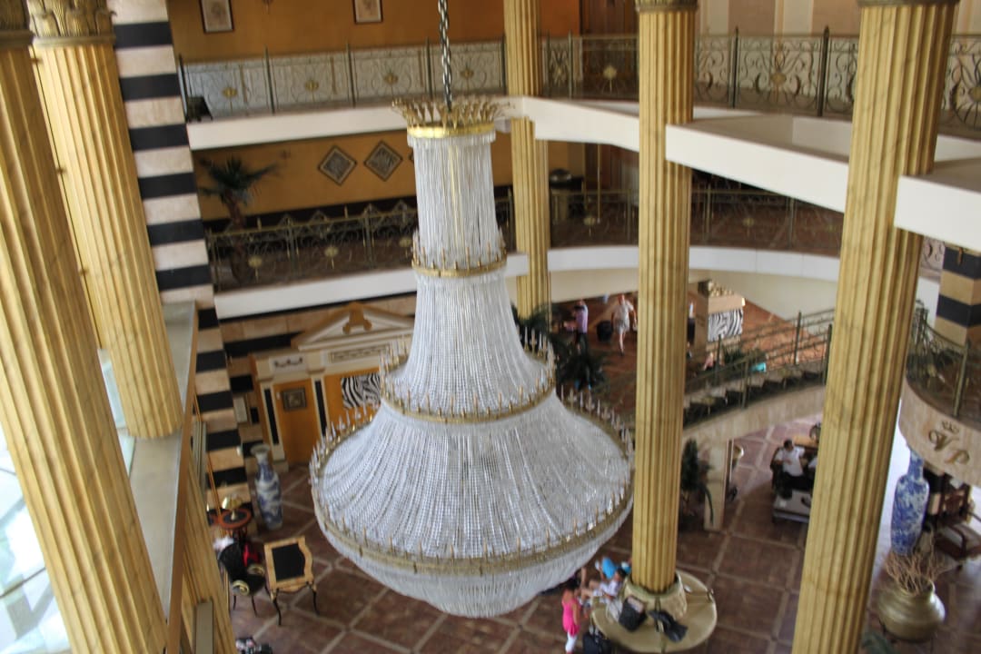 Hotel. Imperial Palace Hotel