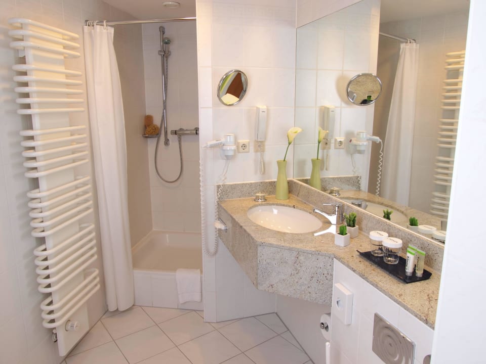 Badezimmer Panorma Suite Lindner Hotel Cottbus