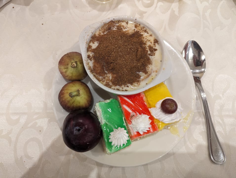 Gastro Golden Beach Resort
