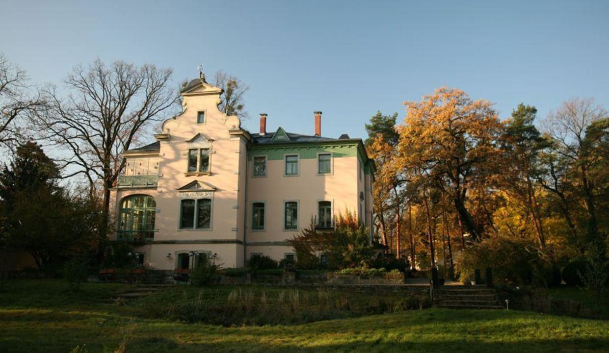 Malten-Villa in autumn Therese-Malten-Villa
