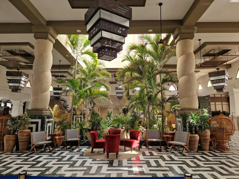 Lobby Hotel Riu Karamboa