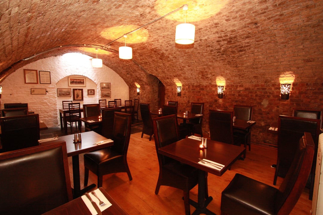 Castle Vaults, Restaurant and Bar  The Castle Hotel