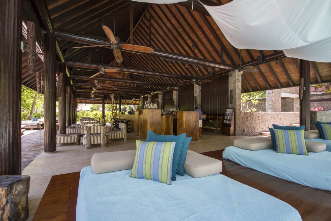 Kannel Bar Four Seasons Resort Seychelles