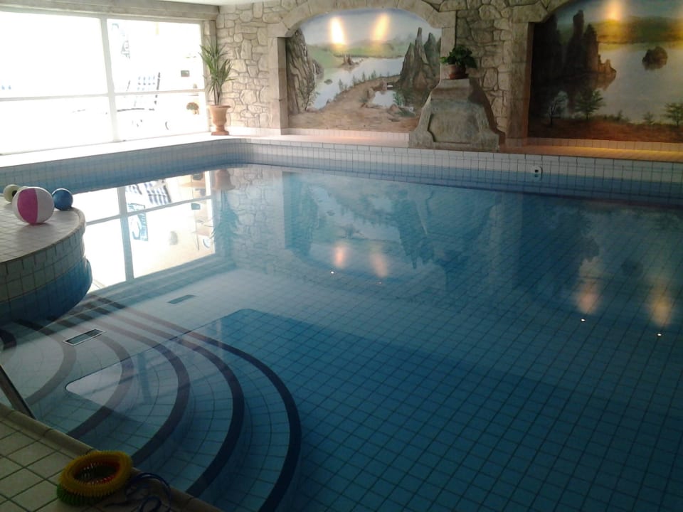 Pool Hotel Weisser Hof