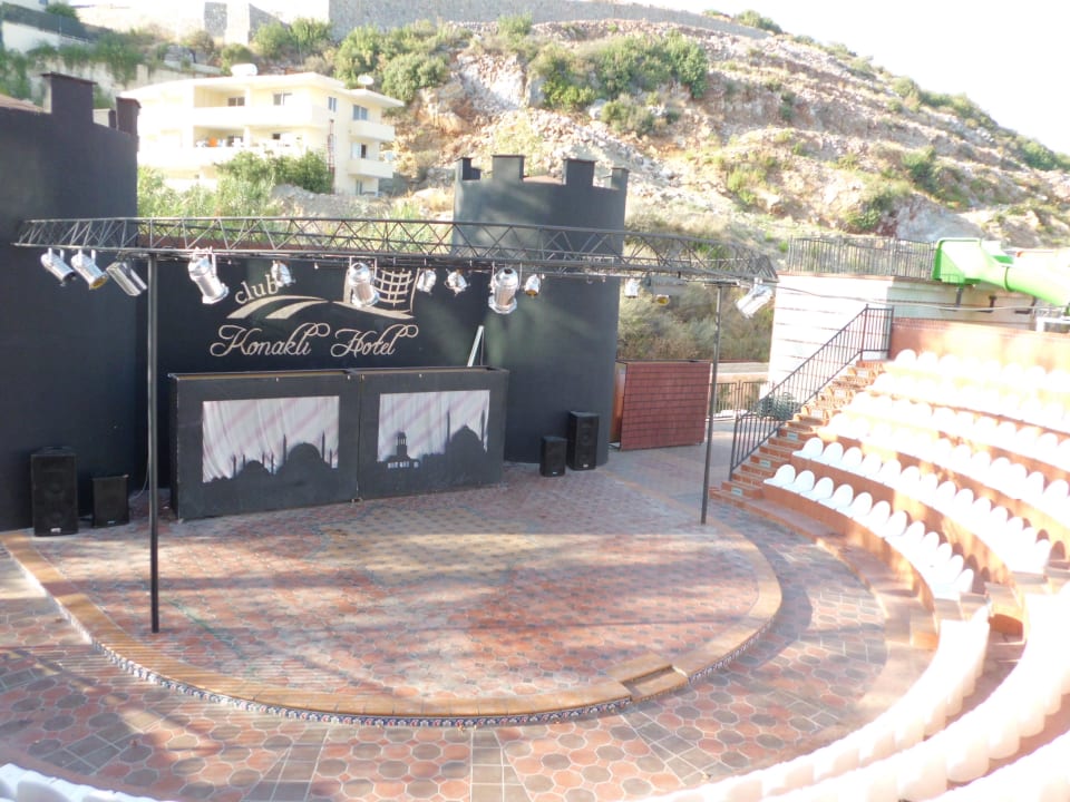 Die Bühne NoxInn Club