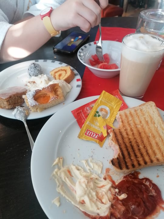 Gastro All In Red Thermenhotel