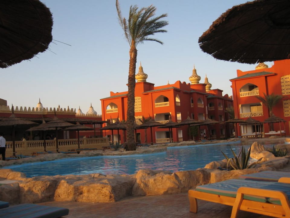 Teil eines Pools Pickalbatros Alf Leila Wa Leila Resort - Neverland Hurghada