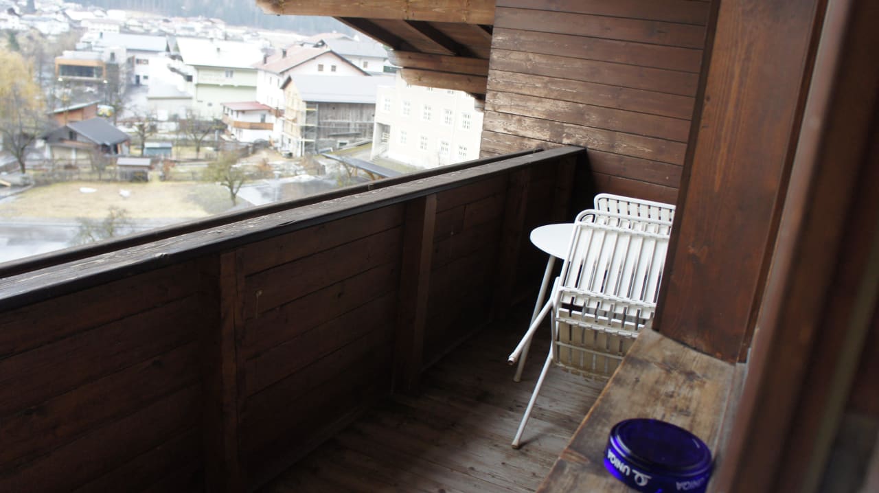 Balkon mit Raucherecke Hotel Kreuz