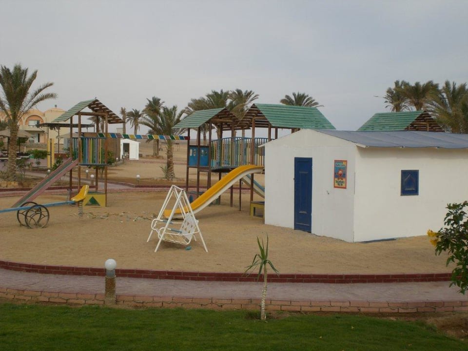 Kinderland Three Corners Sea Beach Resort