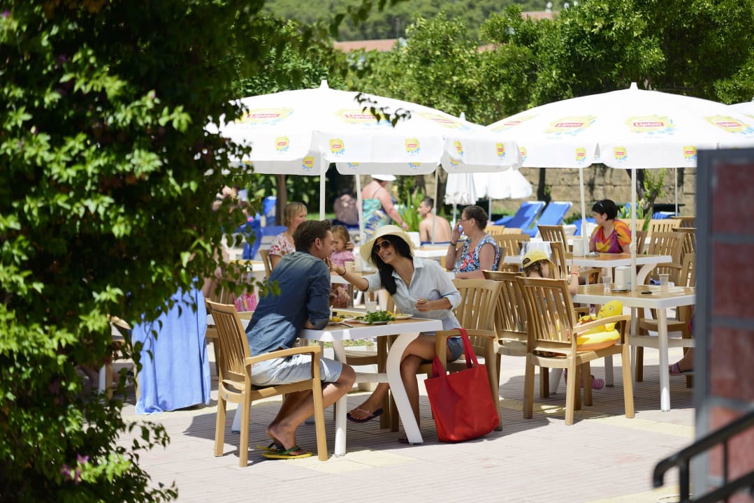 Pool Bar Armas Gül Beach