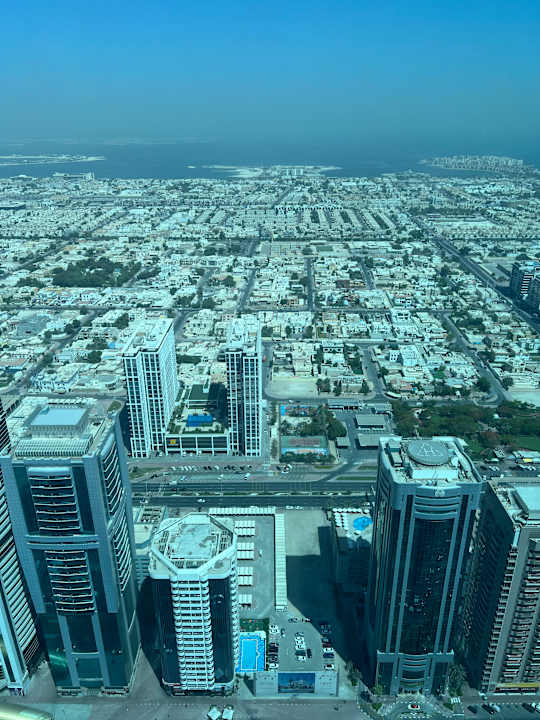 Zimmer Rose Rayhaan by Rotana