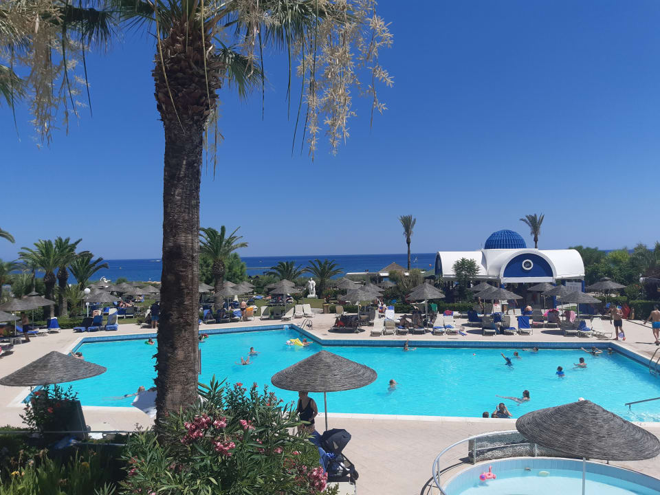 Pool Pegasos Deluxe Beach Hotel