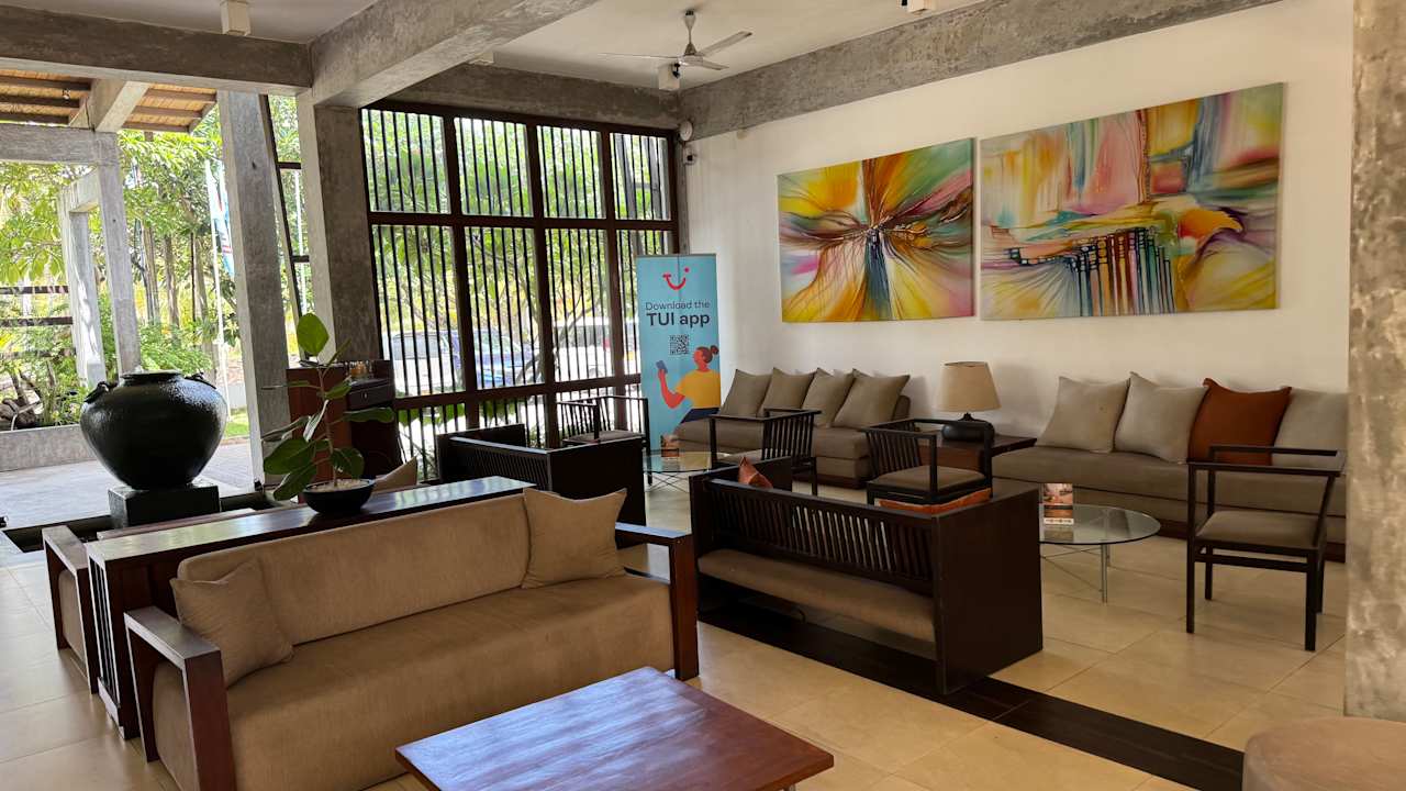 Lobby Goldi Sands Hotel